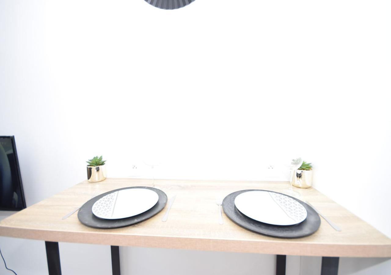 Hyper Centre Valenciennes - Wifi - Terrasse - Tramway - Lerelaisdodile2公寓 外观 照片